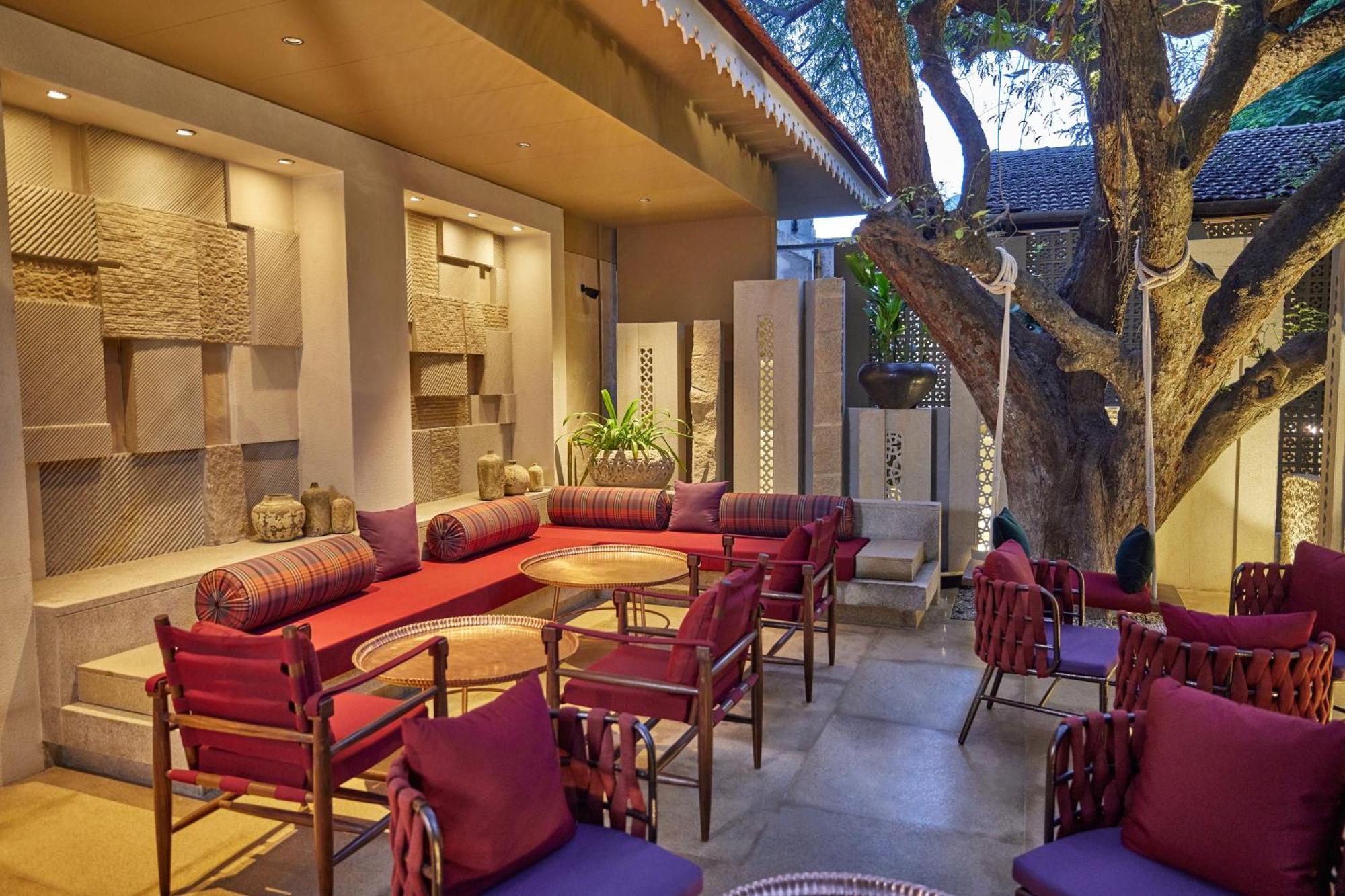 सहारा Taj West End 5*